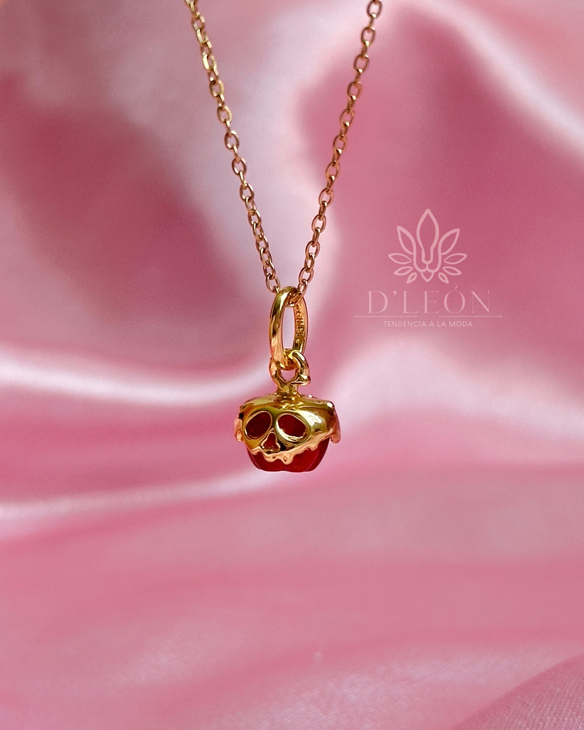 Collar manzana (la reina malvada)
