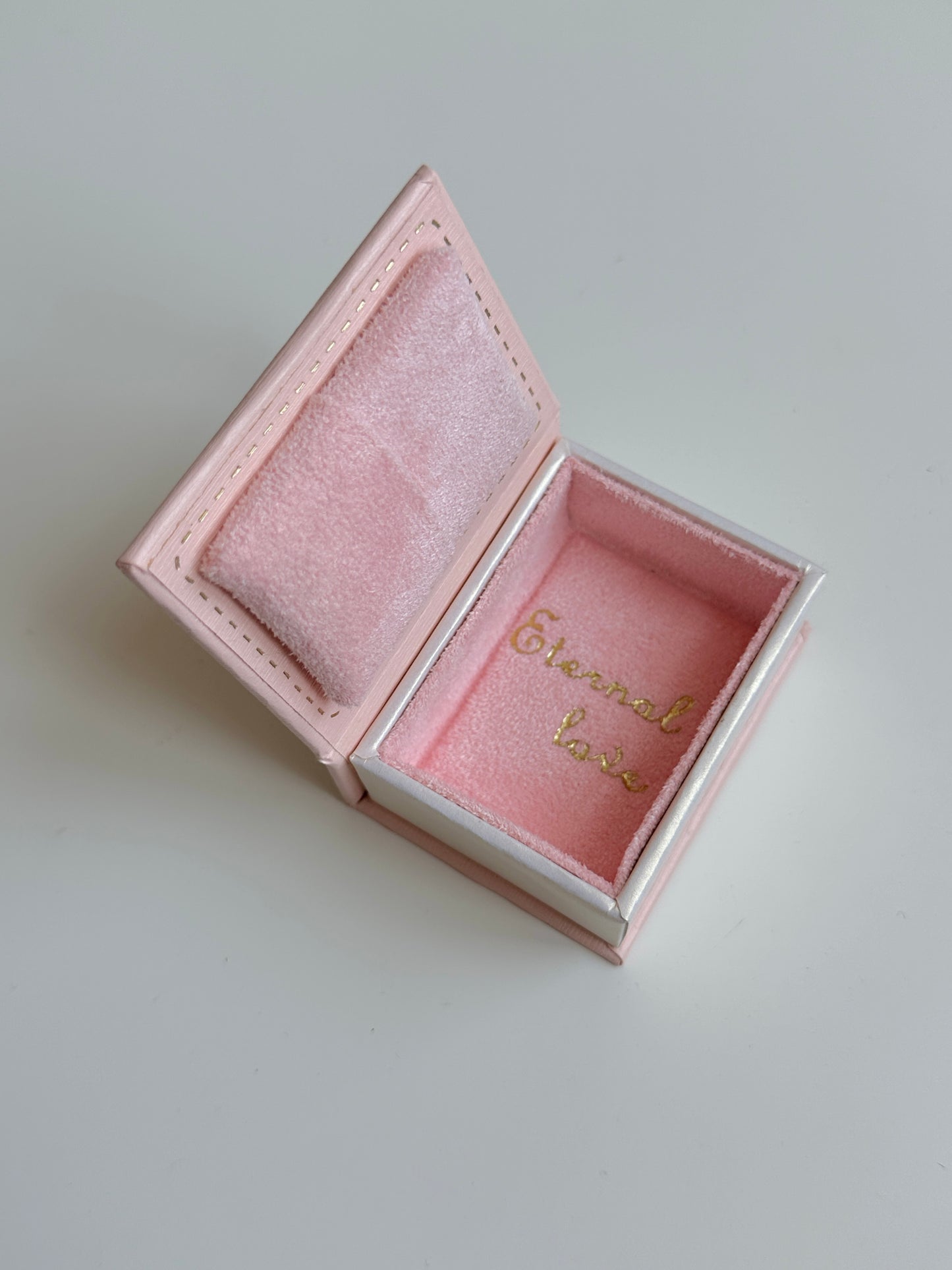 Cajas para anillo/collar “Libro de cuentos”