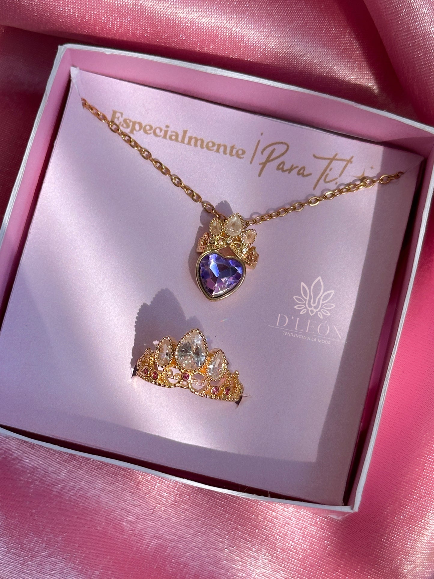 Set collar y anillo Corona Rapunzel