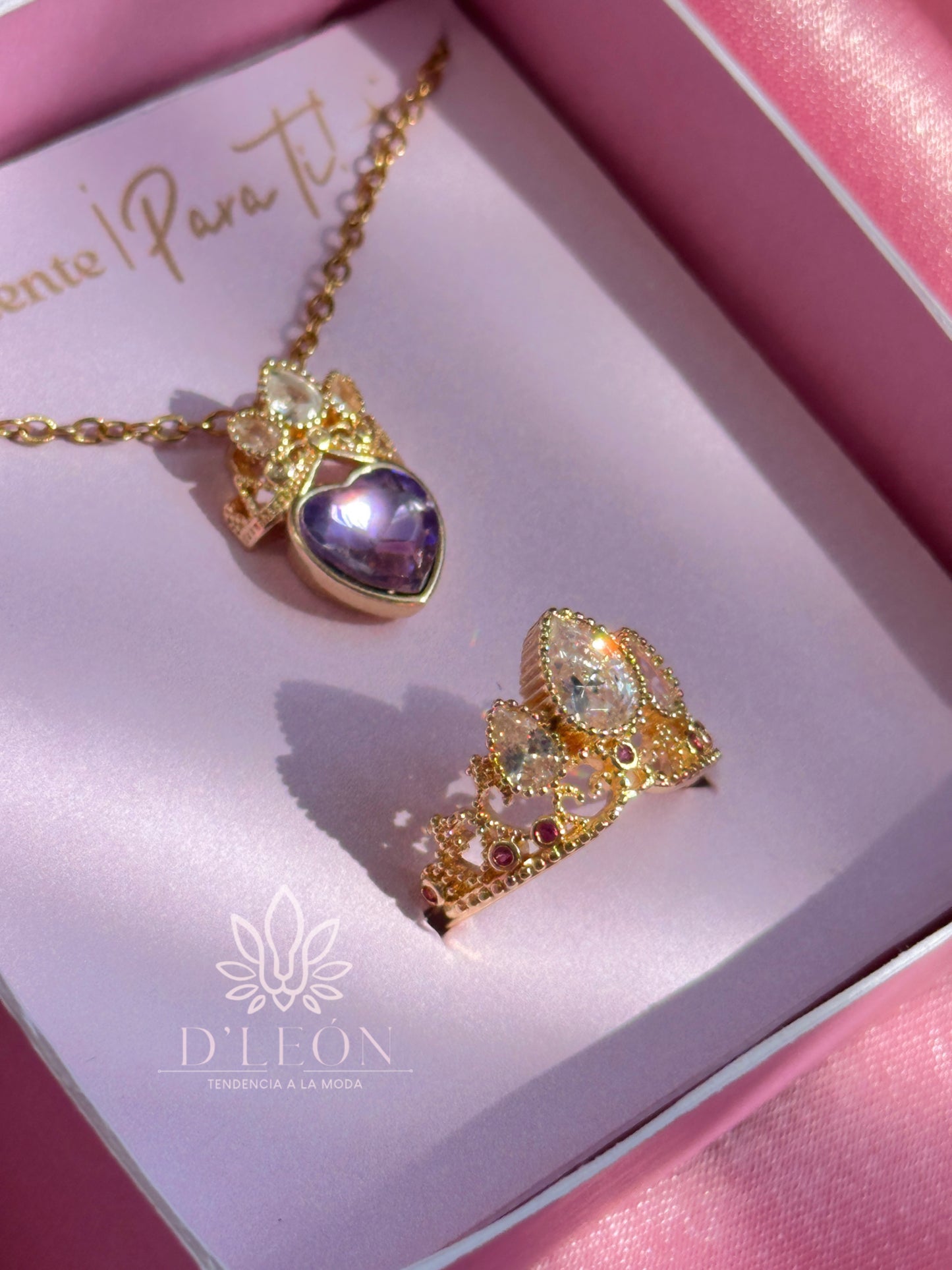 Set collar y anillo Corona Rapunzel