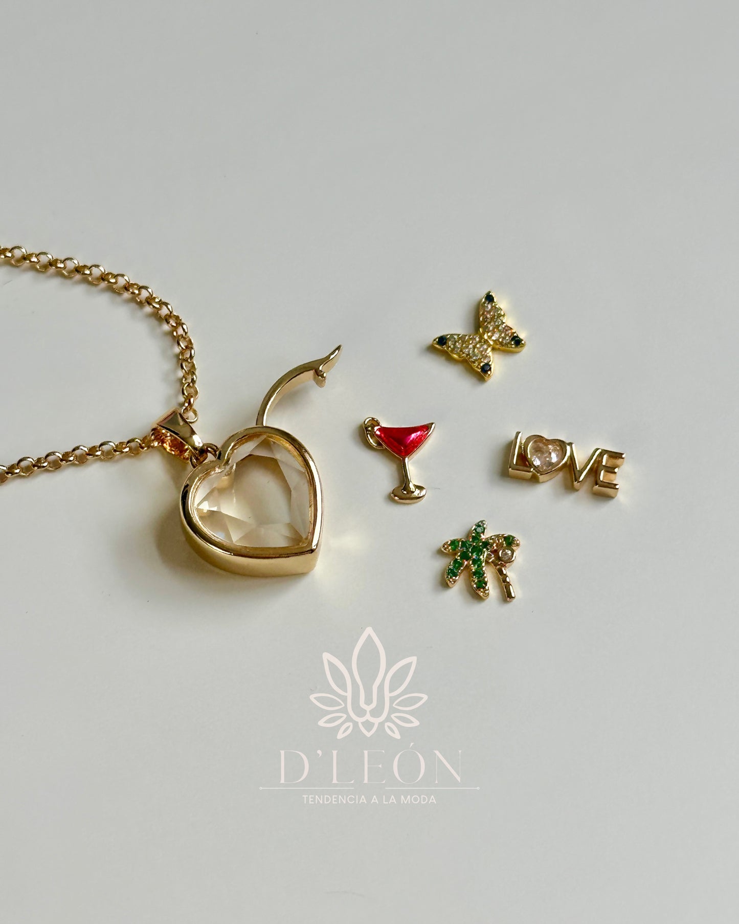 Collar caja de cristal "corazón" + 2 charms
