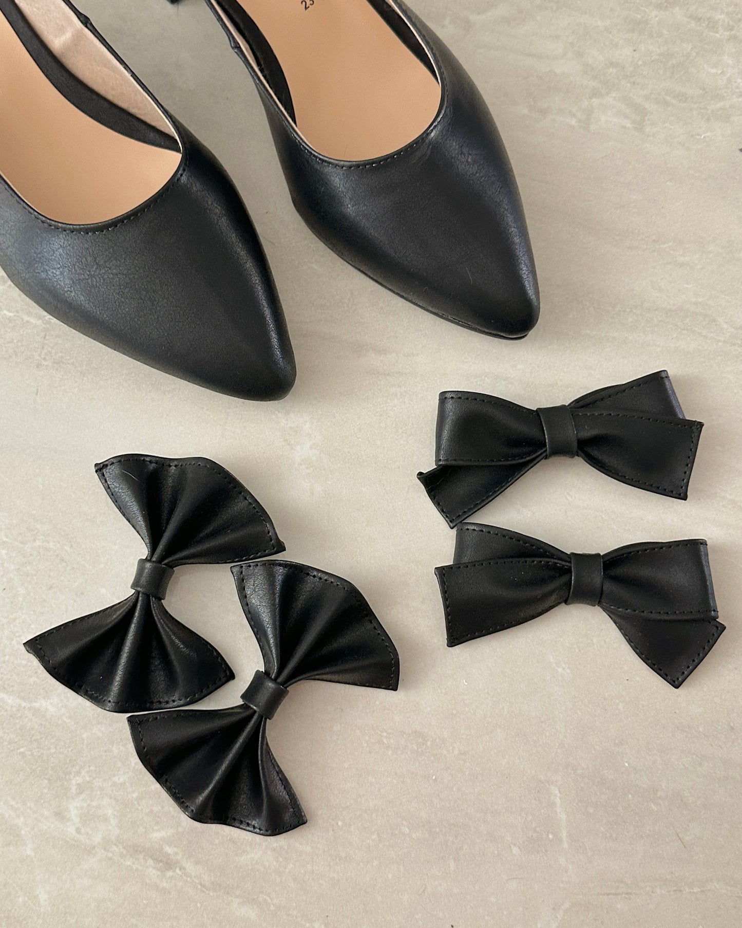 Tacones 2 en 1, (alto 5cm) + par de broches de moño gratis