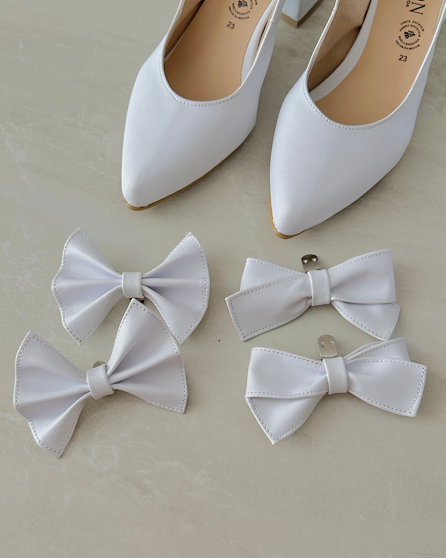 Tacones 2 en 1, (alto 5cm) + par de broches de moño gratis